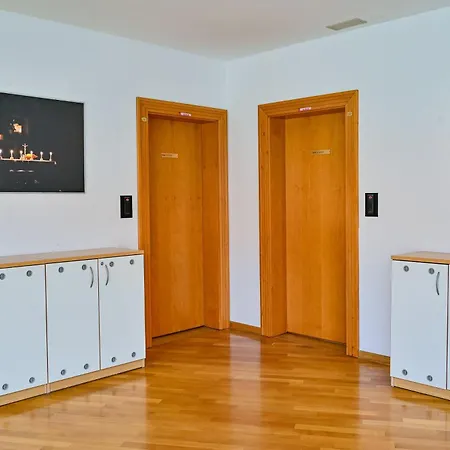 Sveta Ana Hostel Koper