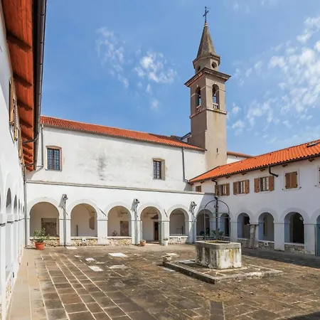 Hostel Sveta Ana Koper