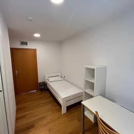 Vandrerhjem Sveta Ana Koper