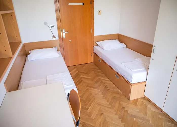 Hostel Sveta Ana Koper
