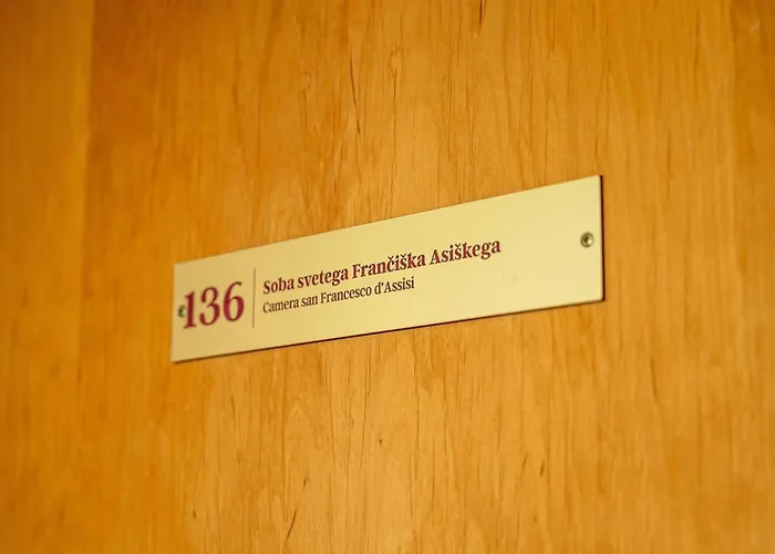 Sveta Ana Κόπερ