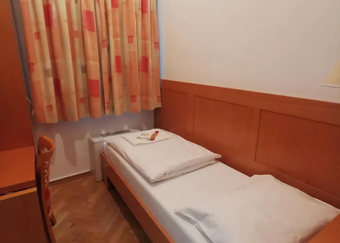 Sveta Ana Hostel Κόπερ